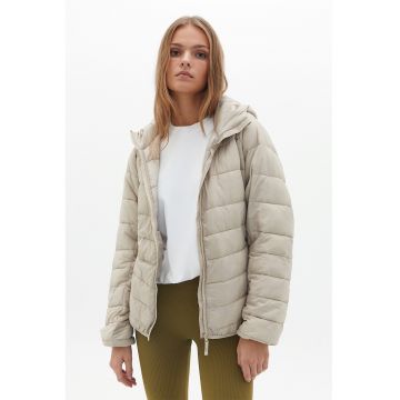 Jacheta matlasata cu fermoar - Bej deschis