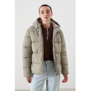 Geaca din nailon cu vatelina