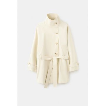 Trenci scurt cu nasturi si guler inalt - Bej deschis