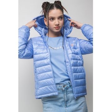 Jacheta cu aspect matlasat si gluga - Albastru pastel