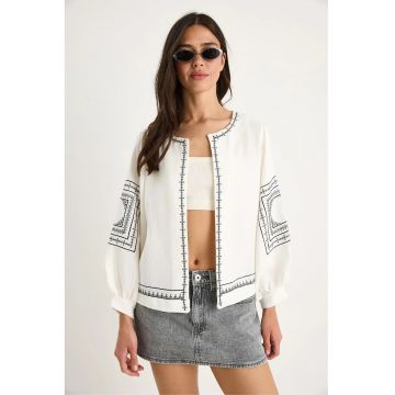 Jacheta dama -  casual - brodata - alb - bumbac