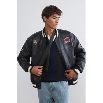 Jacheta bomber cu model grafic - Alb fildes/Negru