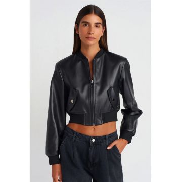 Geaca bomber scurta  neagra - din imitatie de piele - cu fermoar - pentru femei