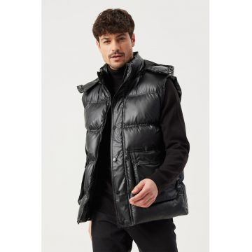 Vesta bufanta cu gluga si aspect matlasat