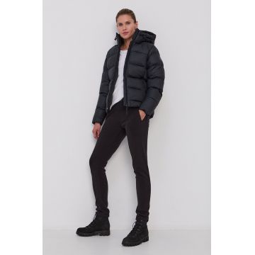 Helly Hansen Geacă femei, culoarea negru, de iarnă