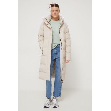 Superdry geaca femei, culoarea bej, de iarna