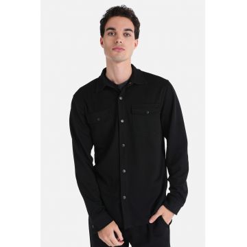 Jacheta-camasa cu buzunare cu clapa pe piept Jacheta-camasa cu buzunare cu clapa pe piept