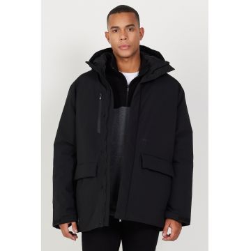 Geaca cu gluga si buzunare cu clapa Geaca cu gluga si buzunare cu clapa