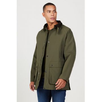 Geaca cu gluga si buzunare Geaca cu gluga si buzunare