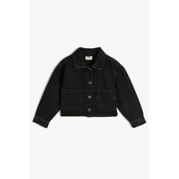 - Jacheta crop de denim