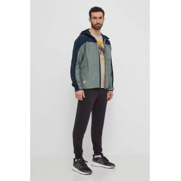 Fjallraven geaca High Coast Wind Jacket barbati, culoarea verde, de tranzitie, F82606