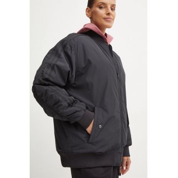 adidas Originals geaca bomber femei, culoarea negru, de tranzitie, IW8422 adidas Originals geaca bomber femei, culoarea negru, de tranzitie, IW8422