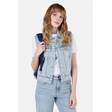Vesta din denim cu aplicatii pe piept