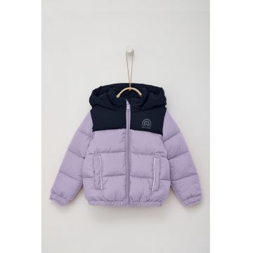 Geaca matlasata cu gluga si model colorblock