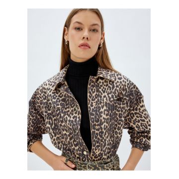 Jacheta crop cu animal print Jacheta crop cu animal print