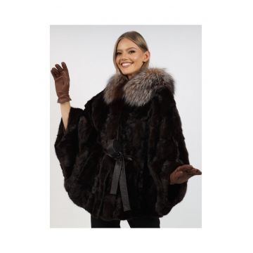 Poncho de Dama din Boturi de Nurca si Gluga din Vulpe Argintie - Model Butterfly Maro Nurca - Maro inchis