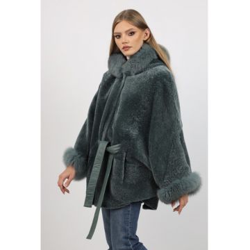Poncho de Dama din Miel Australian si Gluga din Vulpe Argintie - Model Butterfly - Verde