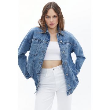 Jacheta din denim cu buzunare pe piept