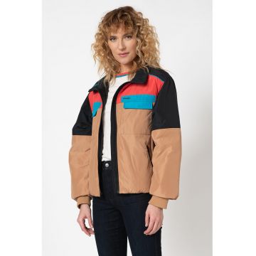 Jacheta cu model colorblock si fermoar