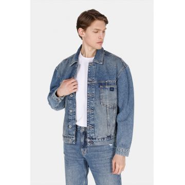 Jacheta din denim cu buzunare pe piept