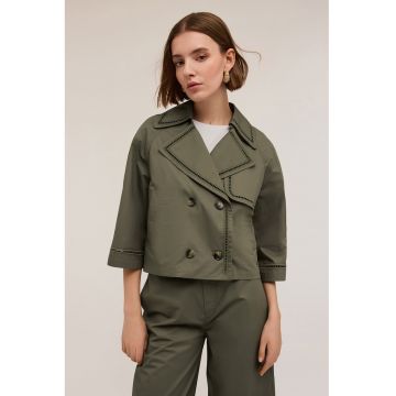 Jacheta crop cu maneci 3/4