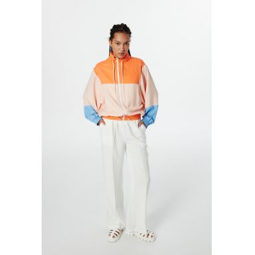 Jacheta cu fermoar si model colorblock