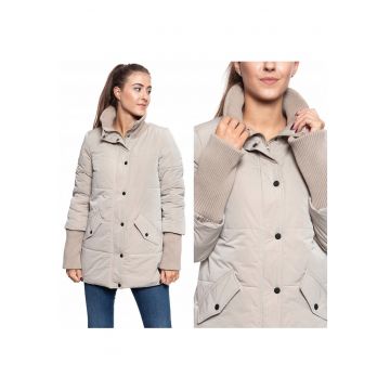 Jacheta De Iarna -  Heidi Shortparka - Material: 100% Poliester - Croi: Regular Fit - Inchidere: Fermoar - Capse - Numar De Buzunare: 3 - Bej