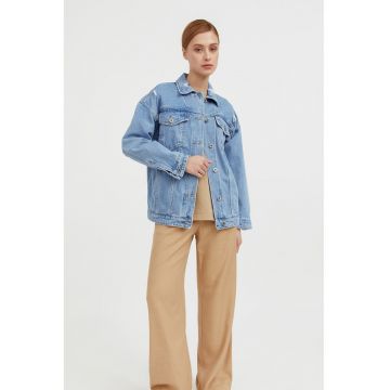 Jacheta din denim cu buzunare pe piept