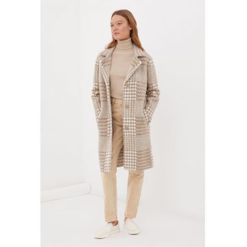 Haina pufoasa cu model houndstooth