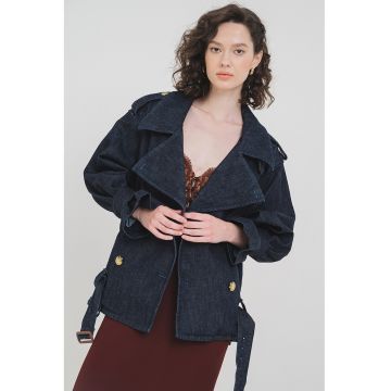 Jacheta de denim cu revere decupate