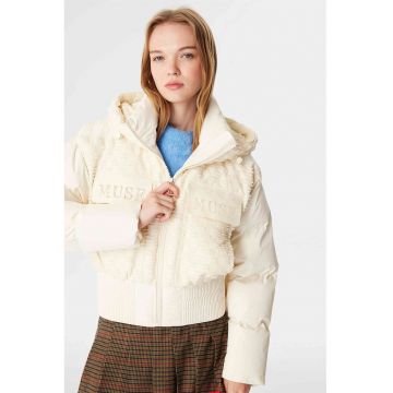 Geaca cu buzunare cu clapa