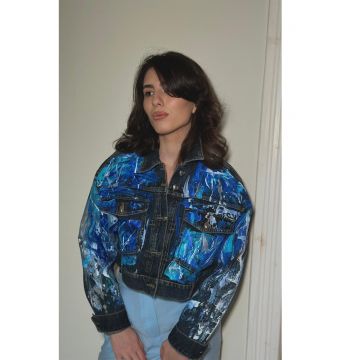 Jacheta lejera din denim vopsita manual