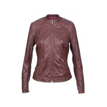 Jacheta de piele pentru  model motociclist -