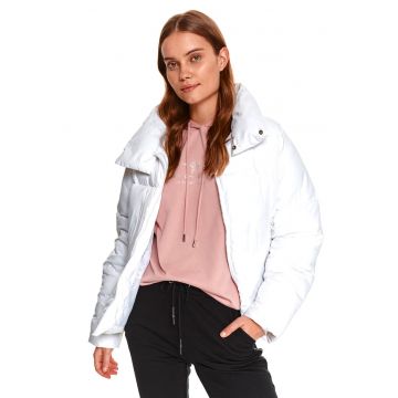 Geaca cu guler inalt