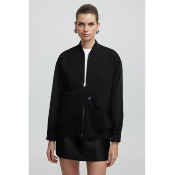 Jacheta bomber cu buzunare cu clapa