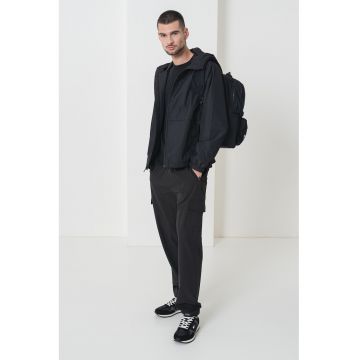 Jacheta cu model monograma si fermoar