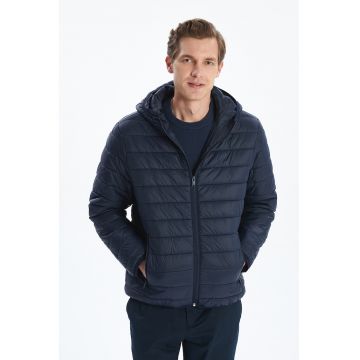 Jacheta slim-fit cu vatelina si gluga