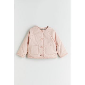 Jacheta cu maneci raglan si buzunare