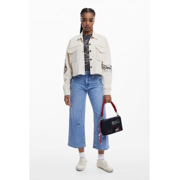 Jacheta crop cu model grafic