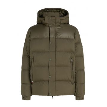 Geaca matlasata cu umplutura de puf Geaca matlasata cu umplutura de puf