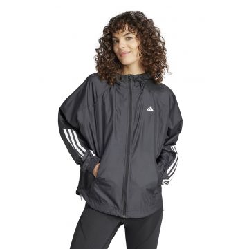 Jacheta cu gluga si model monograma pentru fitness Jacheta cu gluga si model monograma pentru fitness