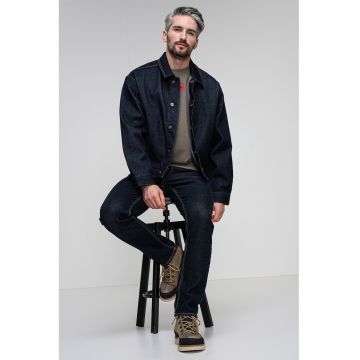 Jacheta de denim cu aplicatie logo
