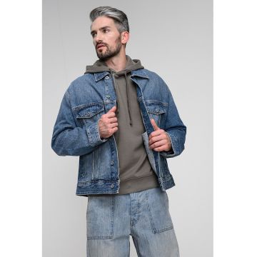 Jacheta de denim cu buzunare pe piept