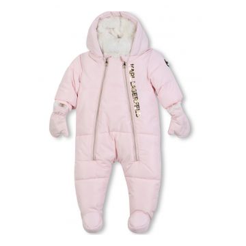 Costum de zapada cu imprimeu logo