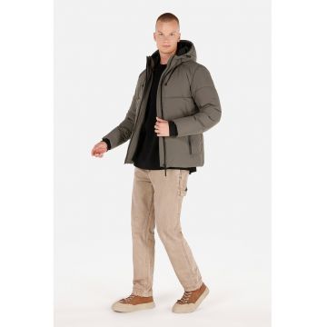 Geaca cu gluga Geaca cu gluga