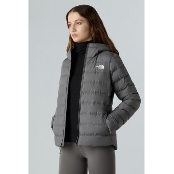 Geaca cu umplutura de puf si gluga Aconcagua III