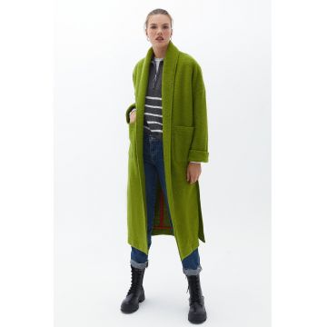 Haina din amestec de lana cu un cordon Haina din amestec de lana cu un cordon