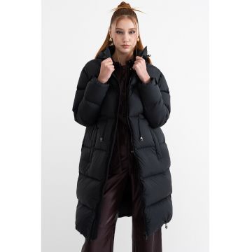 Jacheta lunga cu gluga