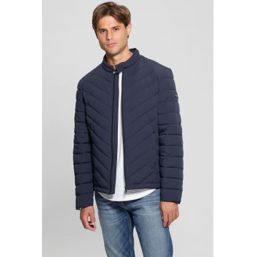 Jacheta matlasata cu fermoar