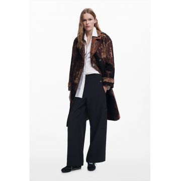 Palton lejer cu model abstract